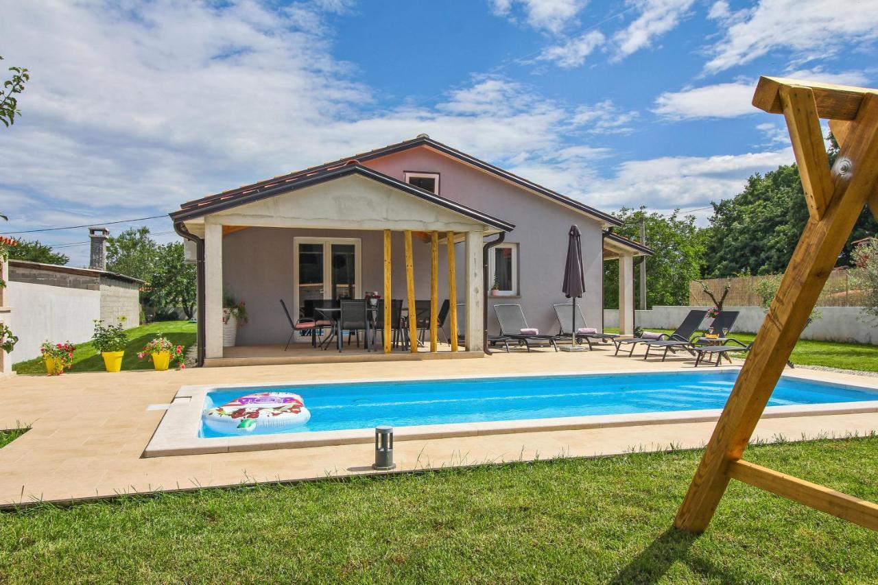 Villa Natascha in Pamići  Žminj Exterior foto
