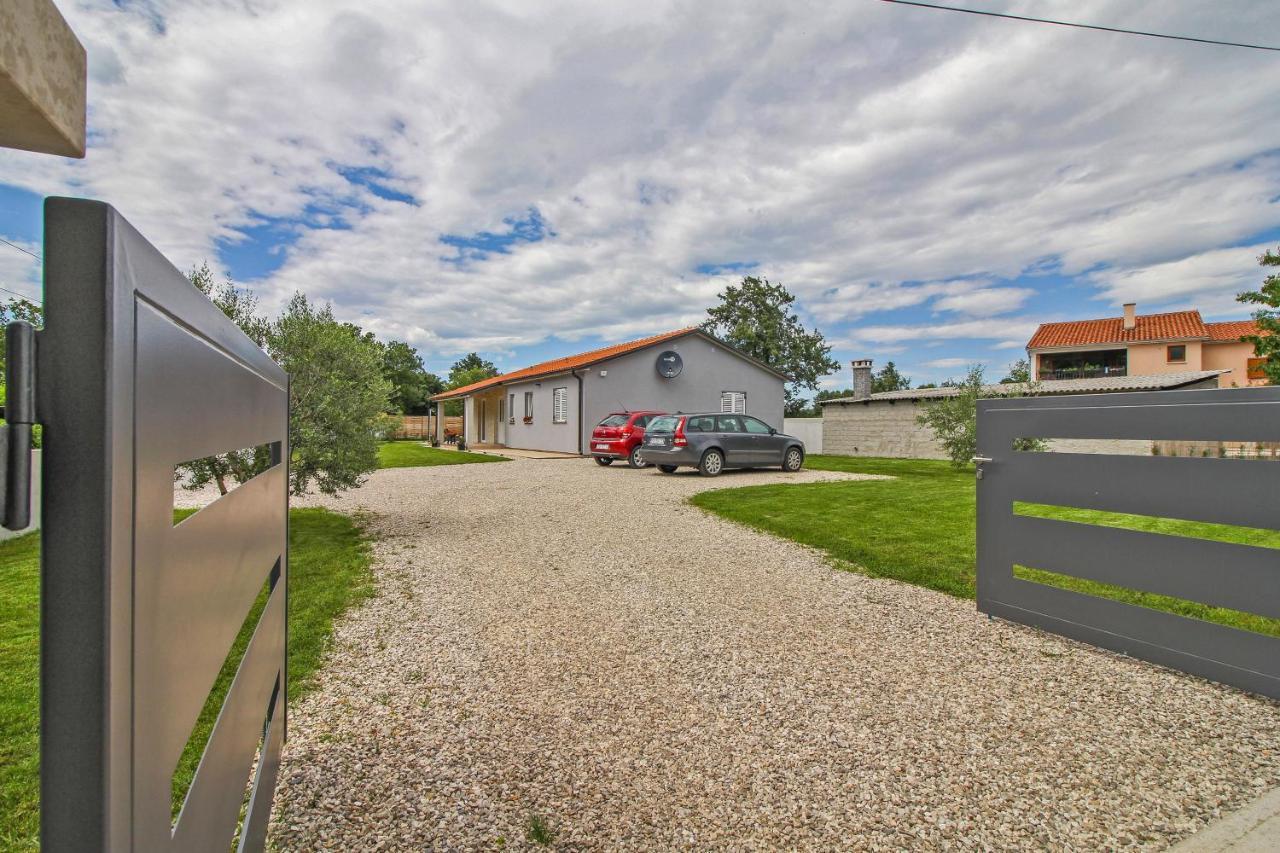 Villa Natascha in Pamići  Žminj Exterior foto