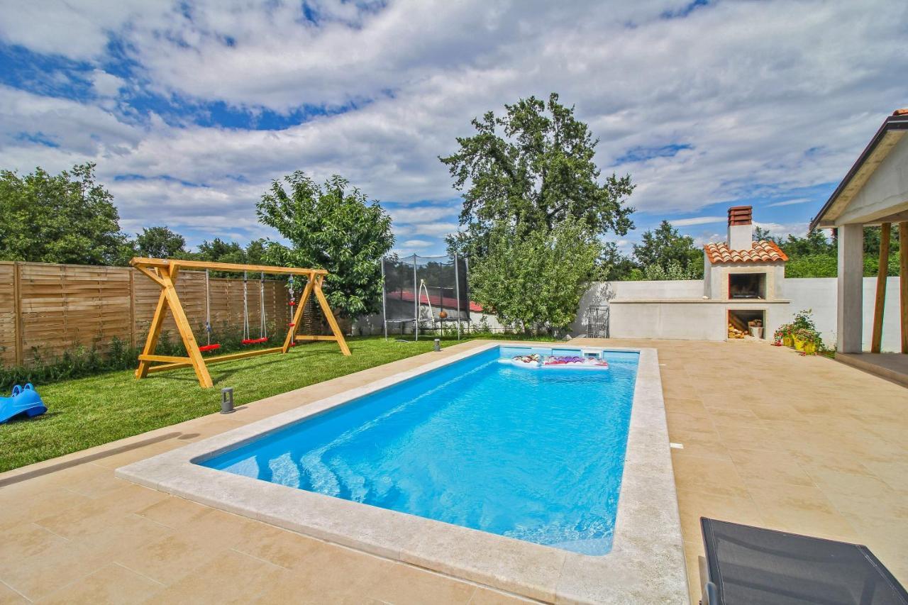 Villa Natascha in Pamići  Žminj Exterior foto